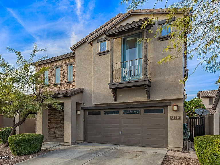 3143 S Southwind Dr — Photo 2