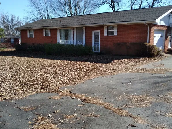 2507 W Commercial St, Ozark, AR 72949