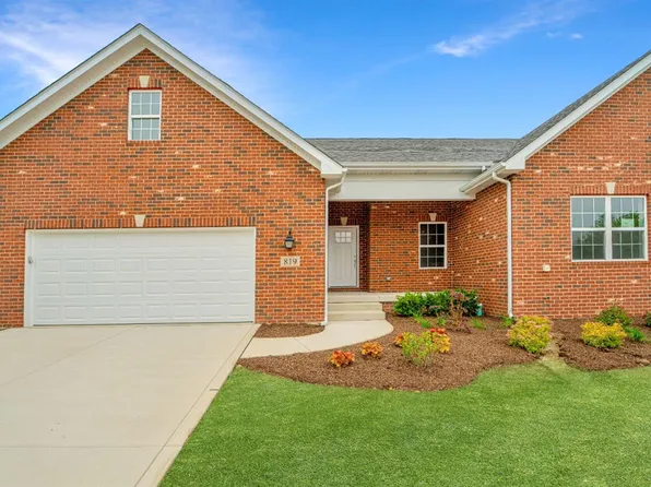 819 Shannon Dr, Crown Point, IN 46307