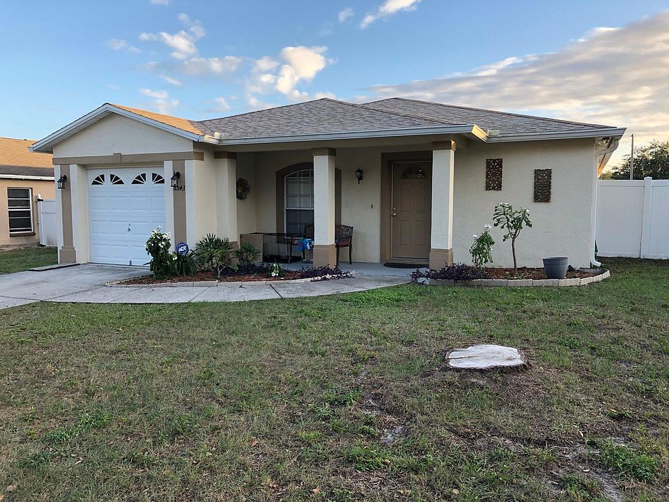 1st image of 8522 Lazy River Dr
