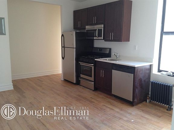 5th image of 2305 30th Ave APT C1