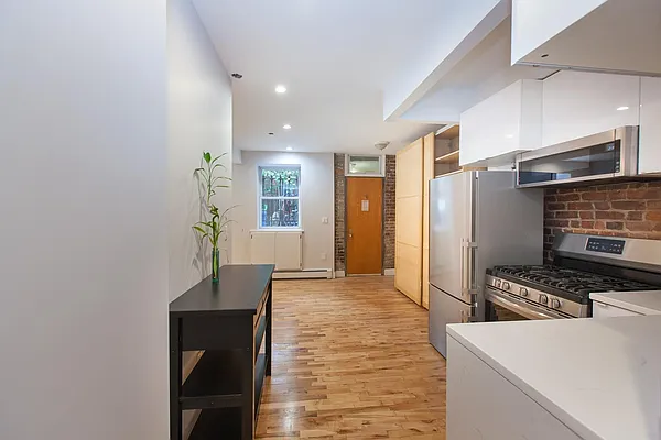 Rented by Voro NYC | media 16