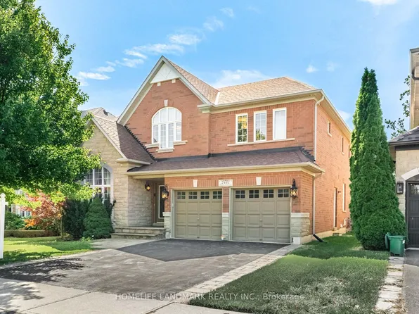 2481 Whistling Springs Cres, Oakville, ON L6M 5G3