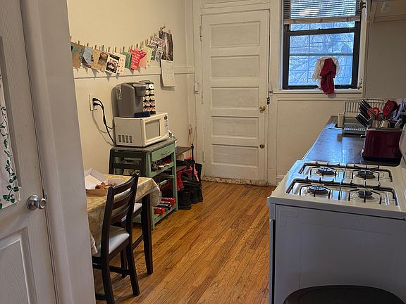 5th image of 3055 W Eastwood Ave APT 2