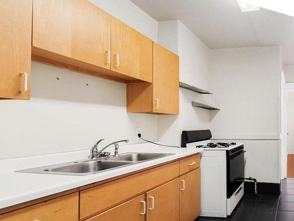 5th image of 3012 Bryant Ave S APT 4