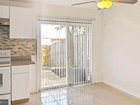 5th image of 11841 Oak Manor Dr #39