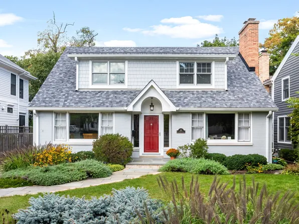 222 E Center Ave, Lake Bluff, IL 60044