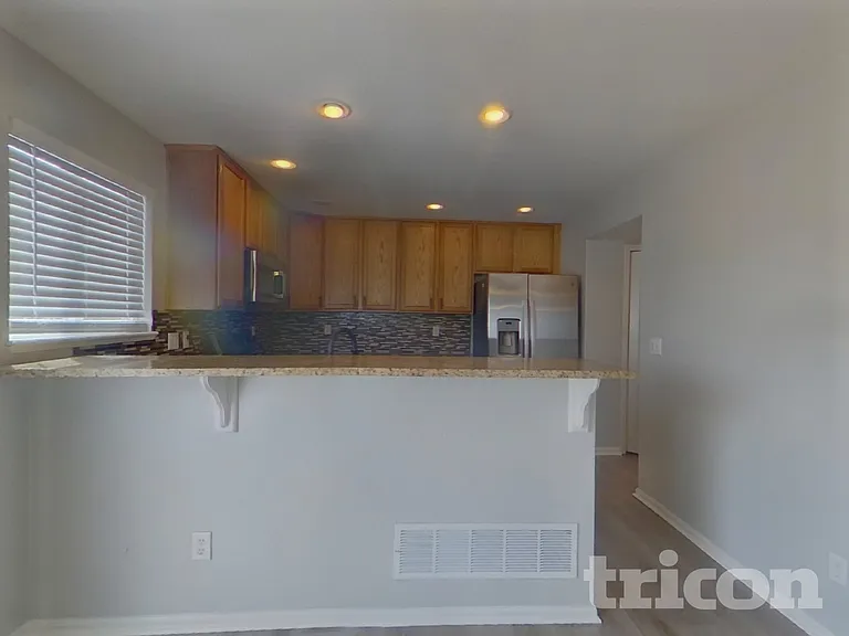 7335 Dobbs Dr — Photo 7