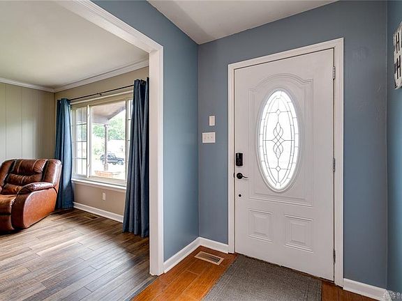 4th image of 4558 Irelan St