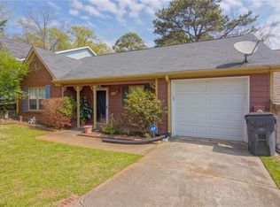 243 Oak Cir N, Stockbridge, GA