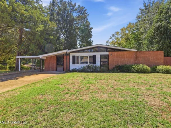 2141 Upper Dr, Pearl, MS 39208