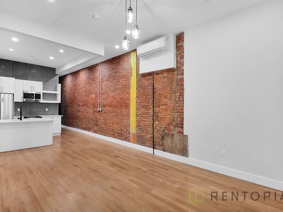 1st image of 90 Manhattan Ave #1D