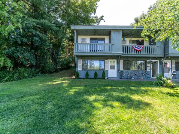 28 Chandler Avenue Unit 1, Plaistow, NH 03865