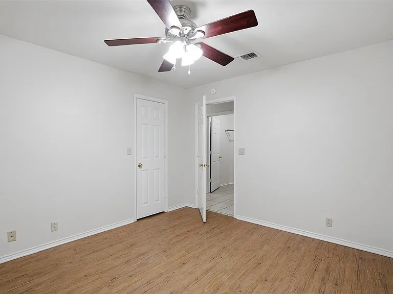 106 N Shaw St #106 — Photo 16