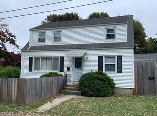 12 Rosa Rd, Middletown, RI 02842