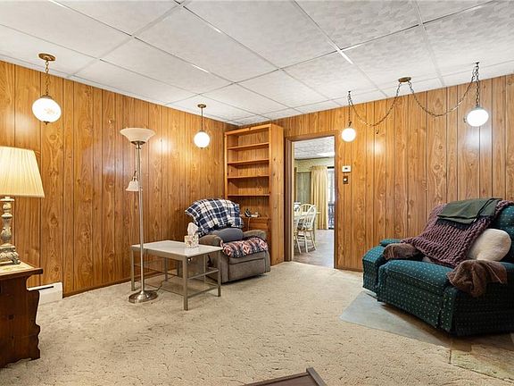 5th image of 85 Stillwater Rd