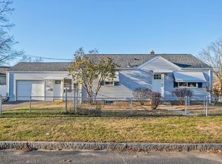 36 McBride St, Springfield, MA 01104