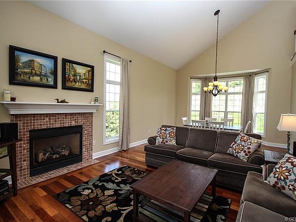 5th image of 223 High Stone Cir