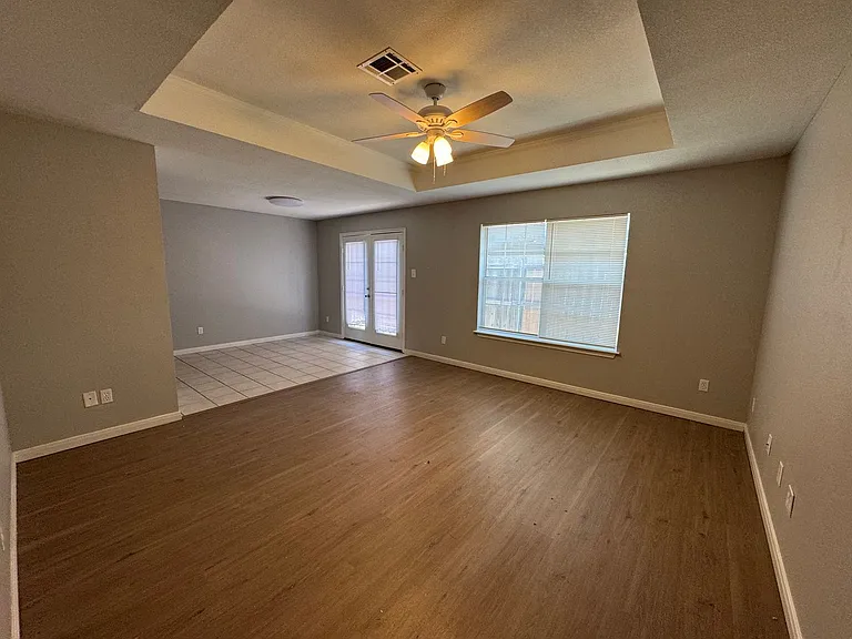 10233 Hyacinth Ln #A — Photo 3
