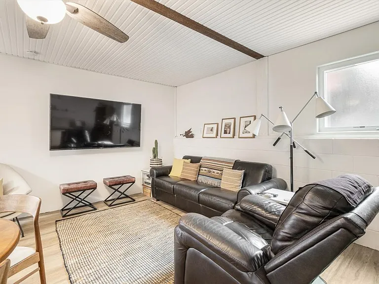 2102 Deerpark Dr — Photo 14