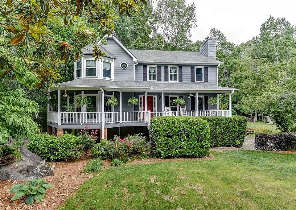 1st image of 2672 Forest Glen Dr NE
