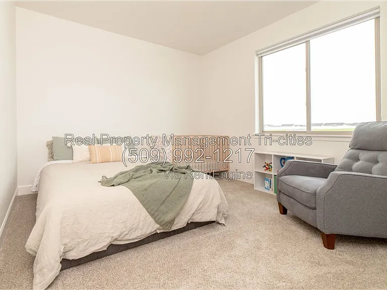 8004 Massey Dr — Photo 17