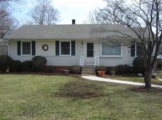 2723 Woodvale Dr, Winston Salem, NC 27127