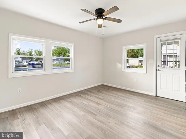 34 Greenwood Pl, Indian Head, MD 20640