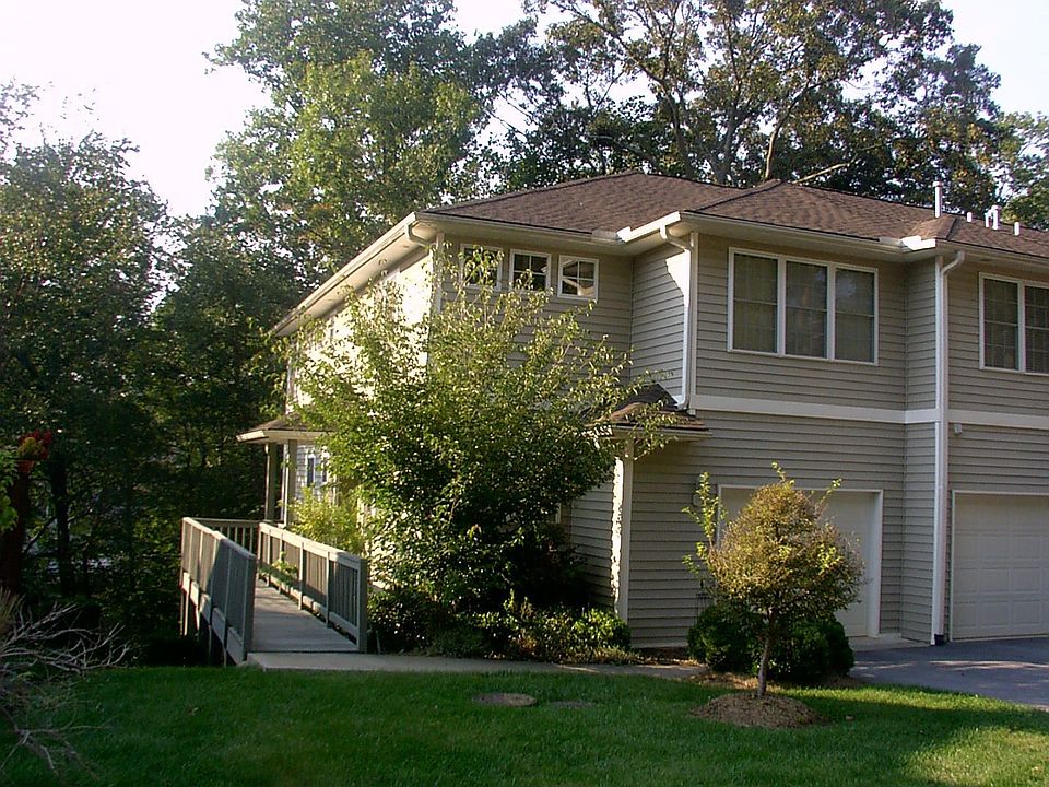 2nd image of 63 Farm Ln