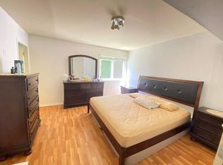 403 E 6th St #1, North Vancouver, BC V7L 1P8