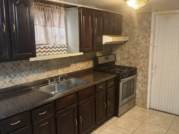 9802 103rd Ave Floor 1, Ozone Park, NY 11417