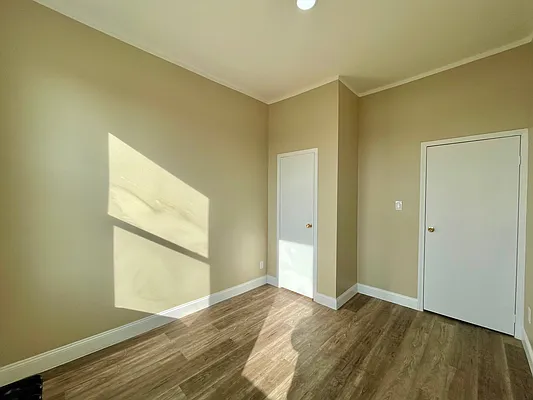 Rented by Evergreen Realty & Investments | media 11