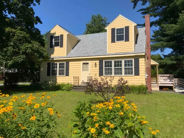 5 Linda Street, Cumberland, ME 04021