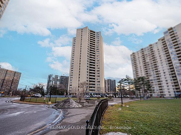 3rd image of 330 Dixon Rd #2107