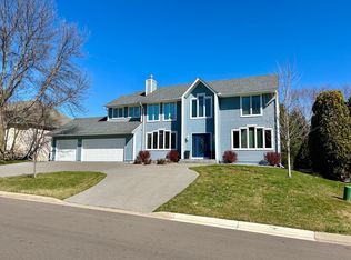 8360 W 109th St, Bloomington, MN 55438