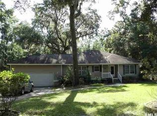 24 Tuscarora Ave, Beaufort, SC 29907