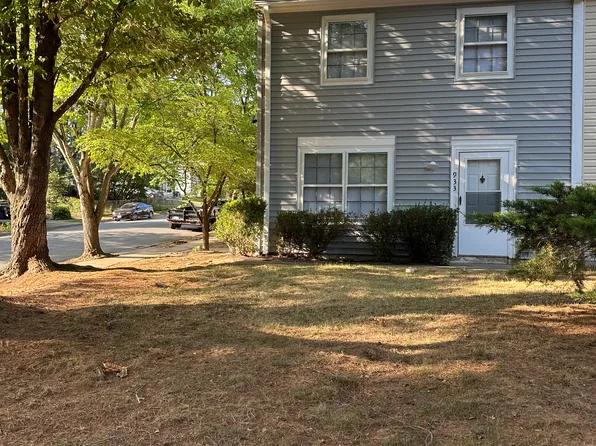 933 Rock Creek Rd, Charlottesville, VA 22903