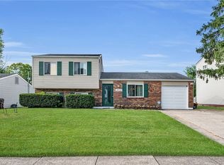 1013 Halesworth Dr, Cincinnati, OH 45240