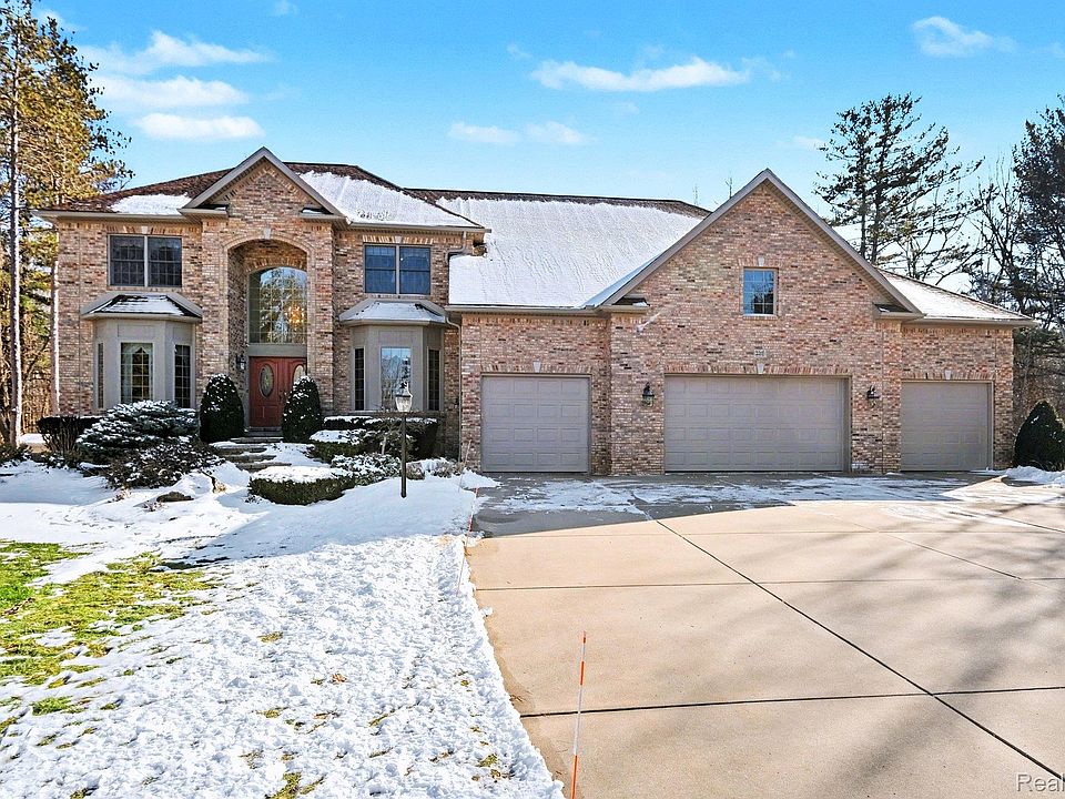 1st image of 2215 Ridgemoor Ct