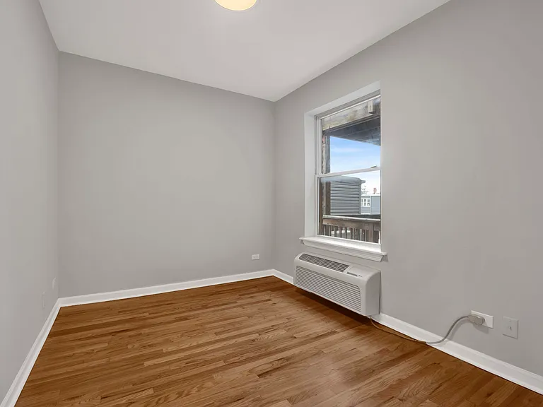 2456 N Hamlin Ave #2S — Photo 17