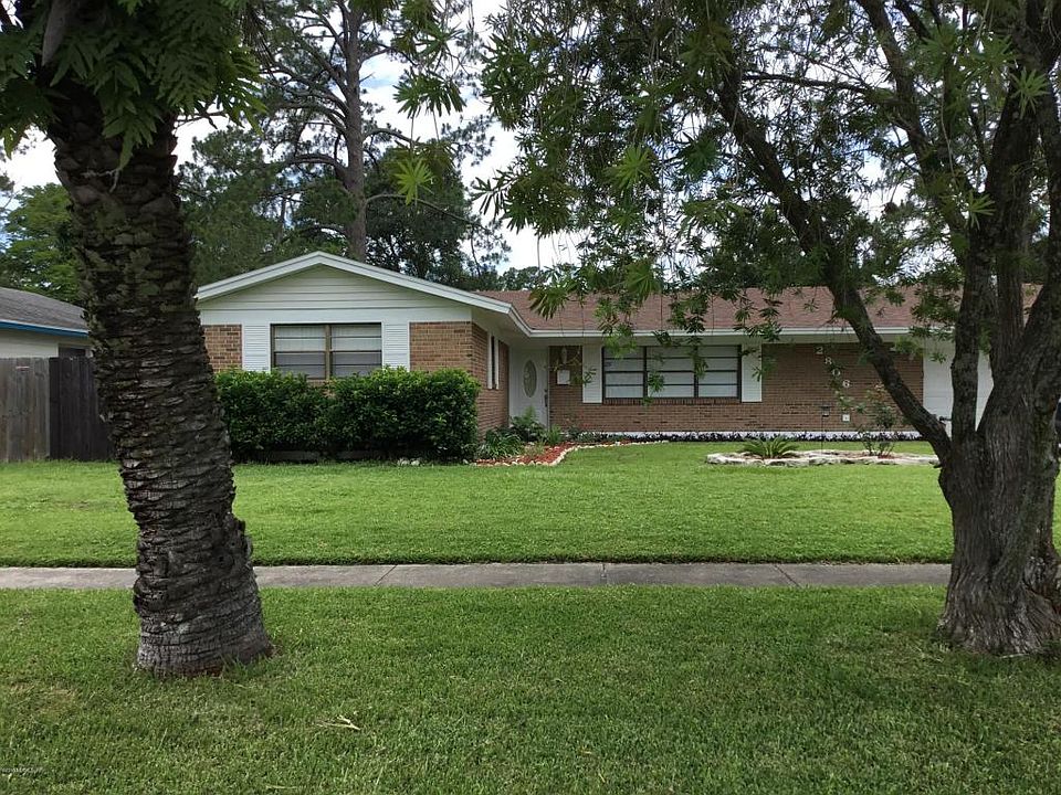 2nd image of 2806 Elisa Dr W