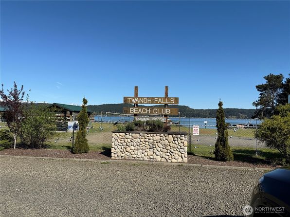 147 NE Snowcap Drive, Belfair, WA 98528