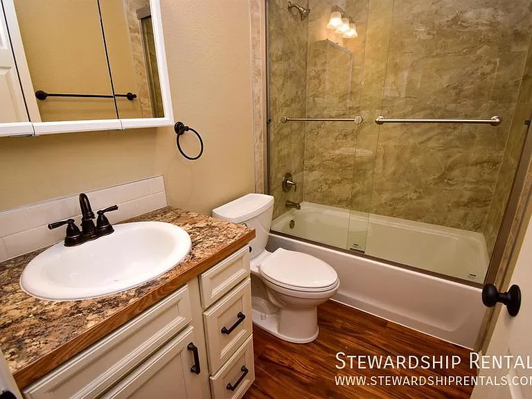 754 W 12th Ave #A — Photo 9
