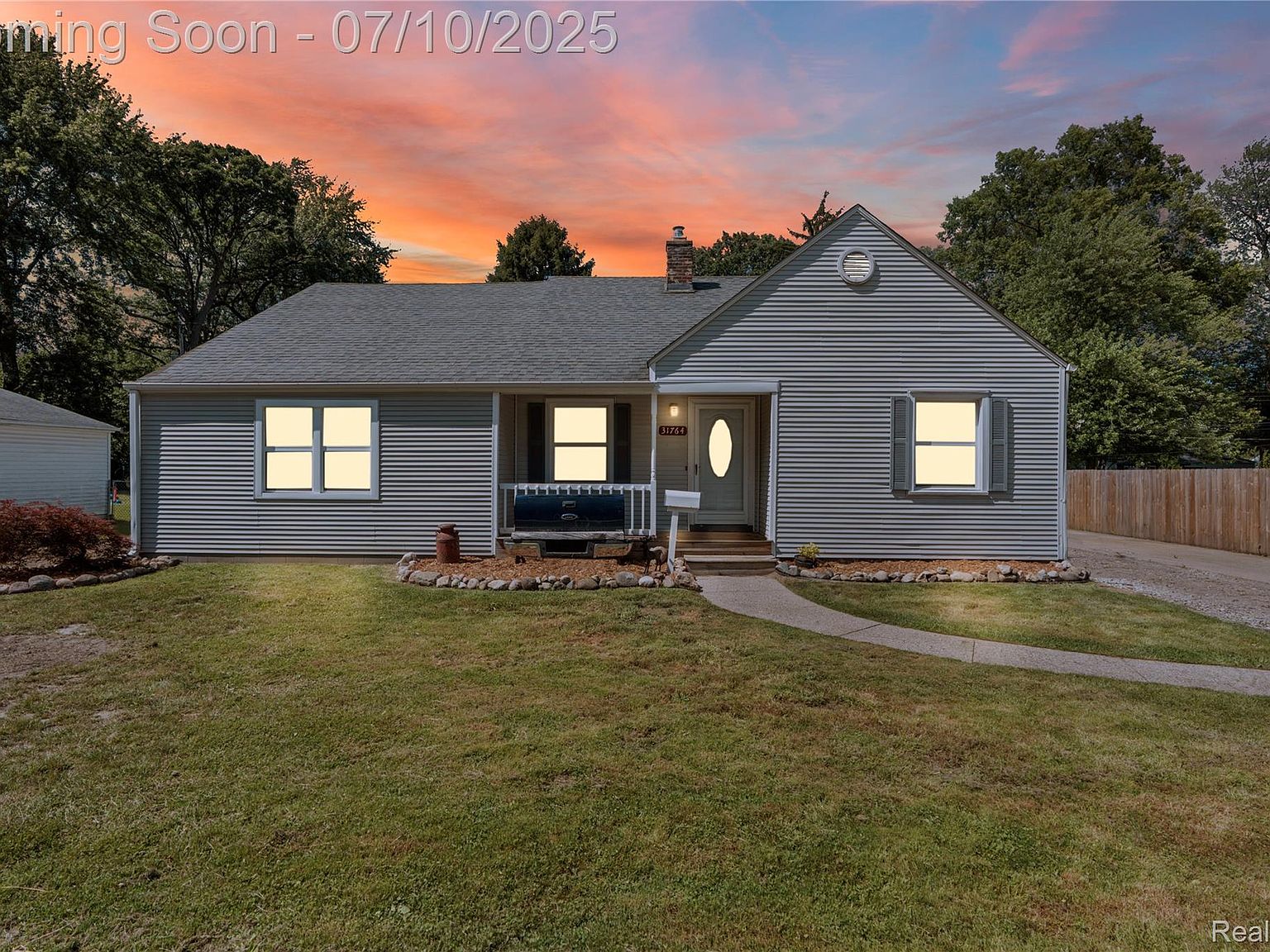 31764 Rosslyn Ave, Garden City, MI 48135 | Zillow
