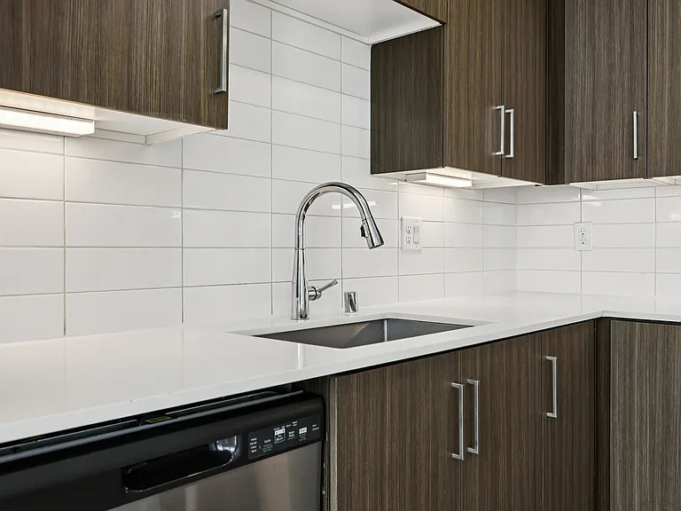 Castile Apartments — Photo 42