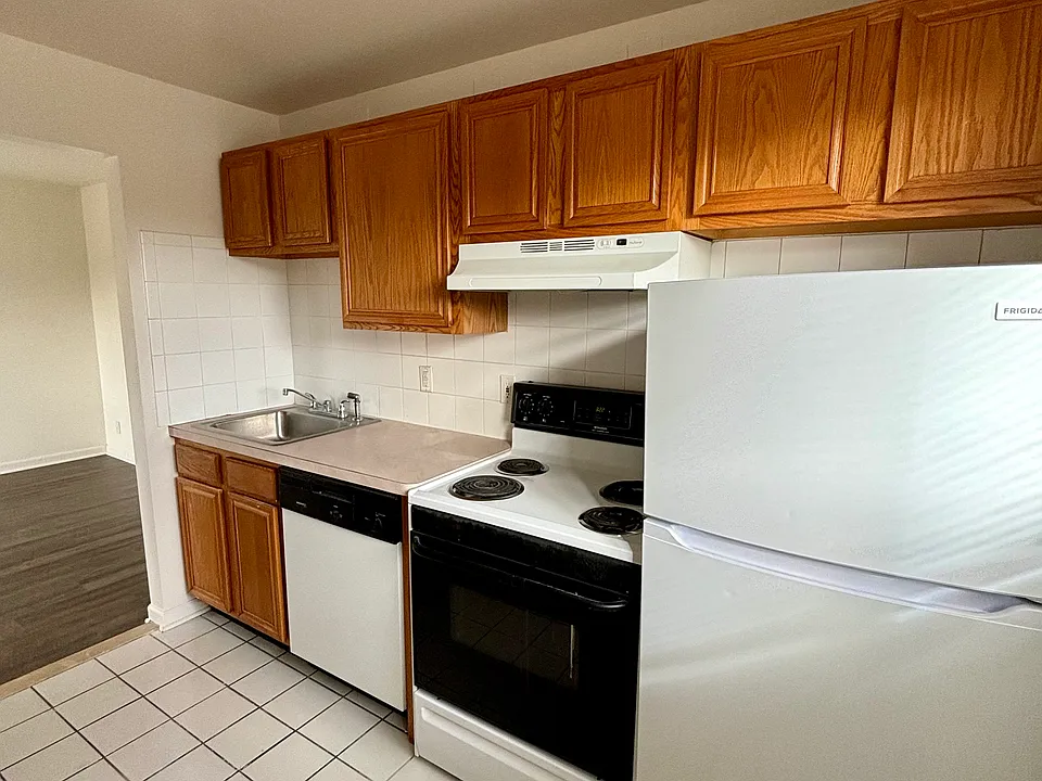 784 Millersport Hwy #1