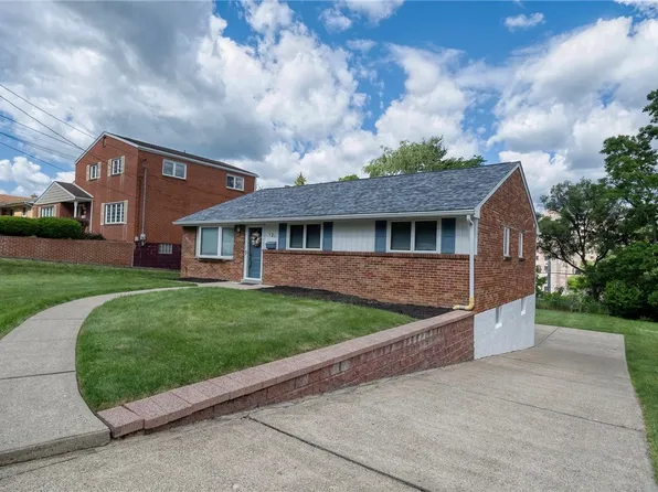 121 Spartan Dr, Bethel Park, PA 15102