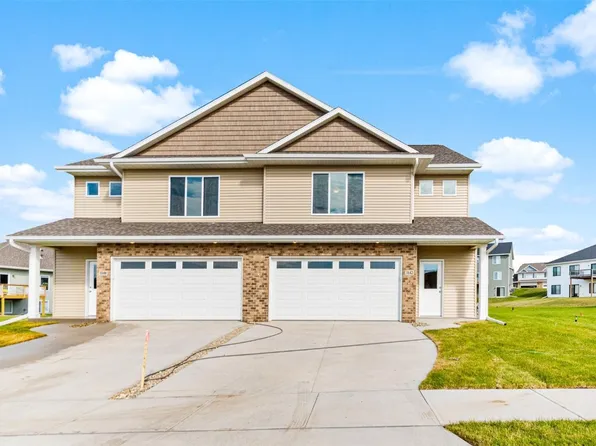 1427 Winterberry Ln, Northliberty, IA 52317