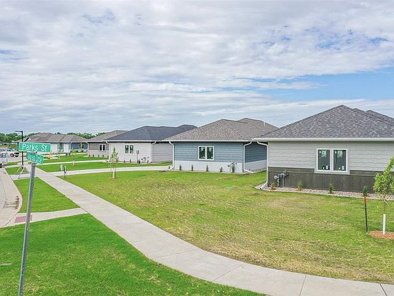 3rd image of 4400 Tallgrass Cir #5