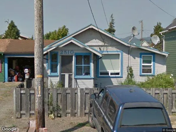 2510 7th St, Tillamook, OR 97141